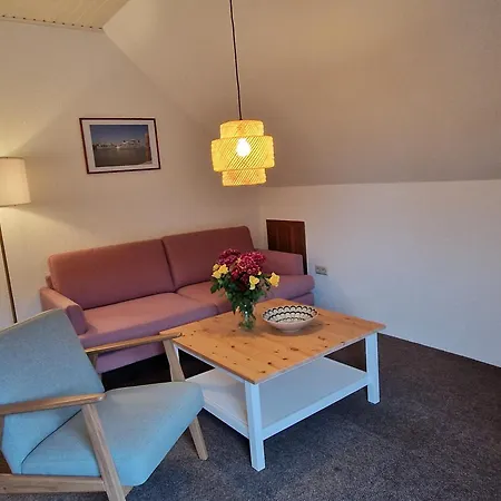 Apartment Gaestehaus Kuehn Warft 02 Og *